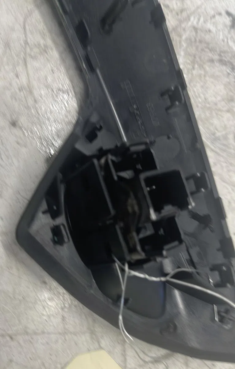 Commande leve-glace porte arrière gauche Ford C-MAX II (DXA-CB7, DXA-CEU) 1.6 tdci (2010-2019) 5 portes occasion — photo 2