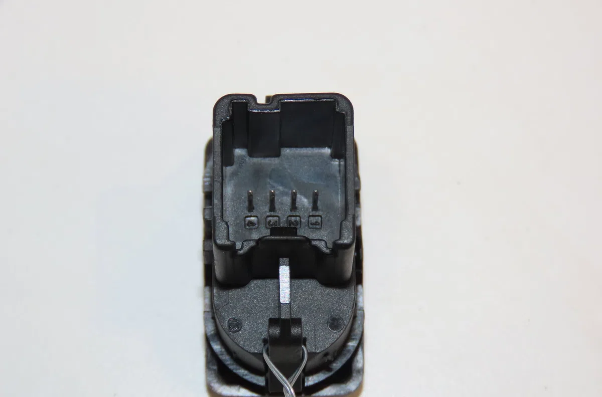 Commande leve-glace porte arrière gauche Ford FOCUS C-MAX (DM2) 1.8 tdci (2005-2007) 5 portes occasion