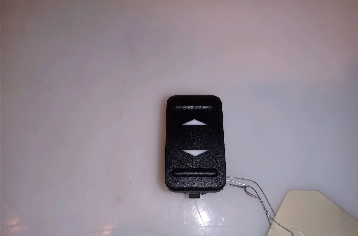 Commande leve-glace porte arrière gauche Ford MONDEO IV (BA7) 1.8 tdci (2007-2015) occasion
