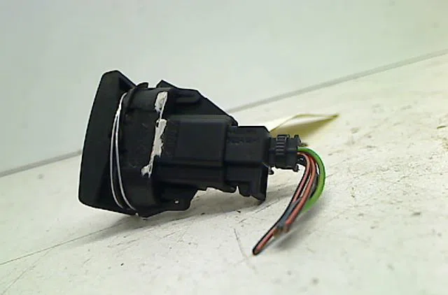 Commande leve-glace porte arrière gauche FORD MONDEO occasion