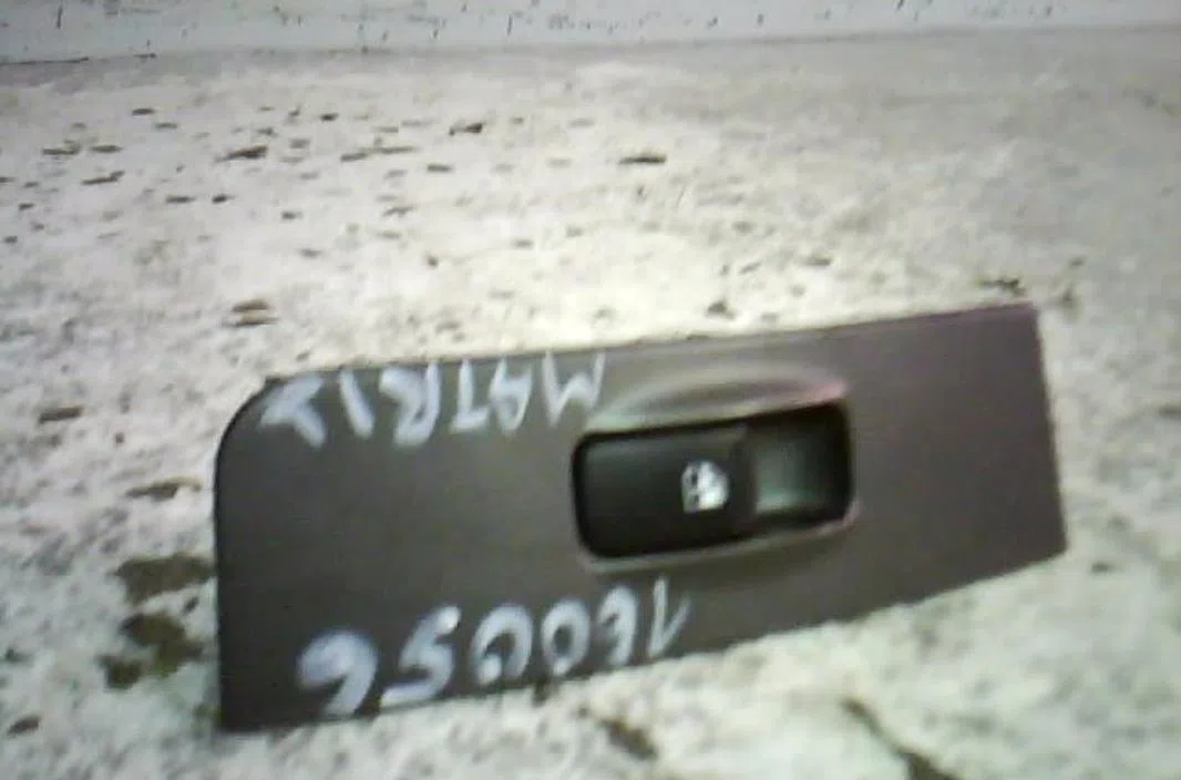 Commande leve-glace porte arrière gauche Hyundai MATRIX (FC) 1.5 crdi (2001-2010) occasion