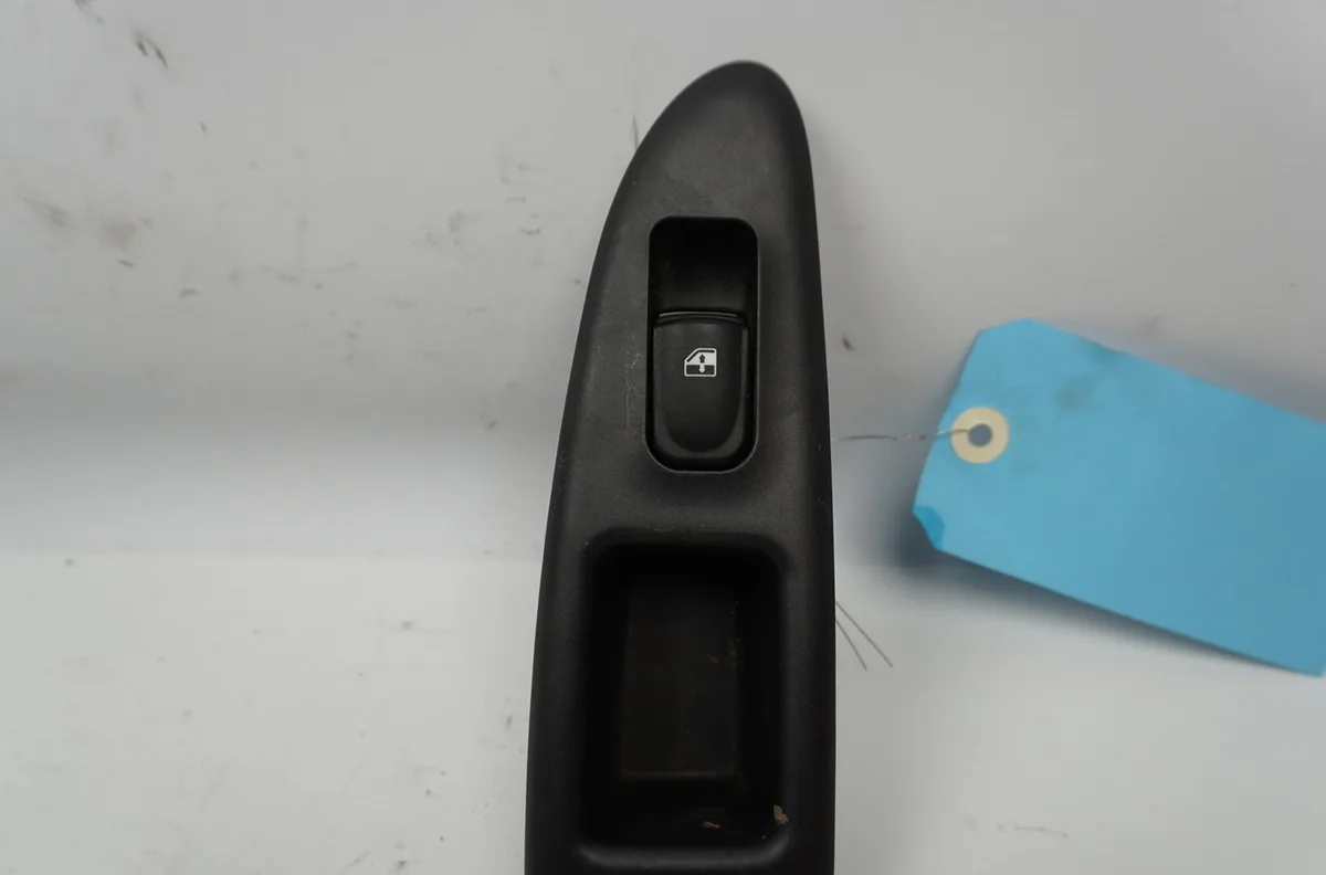 Commande leve-glace porte arrière gauche Kia MAGENTIS II (MG) 2.0 crdi (2006-2010) occasion