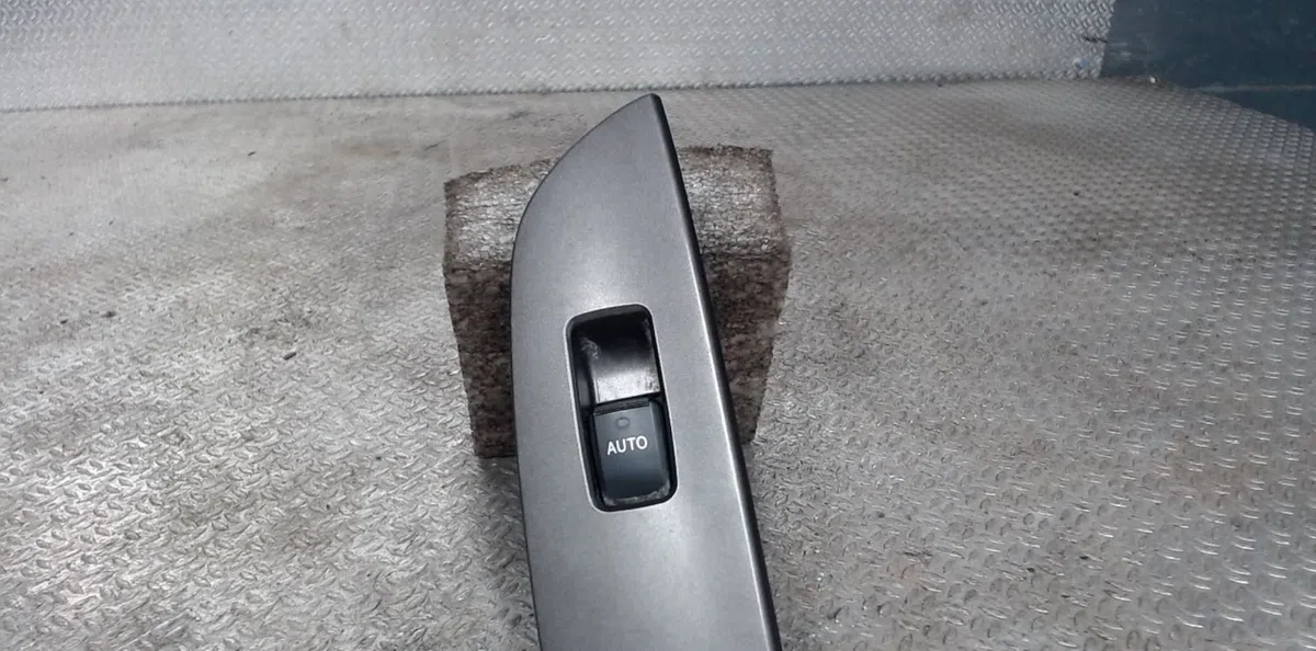 Commande leve-glace porte arrière gauche LEXUS IS 2  IS 2 PHASE 1 occasion — photo 2