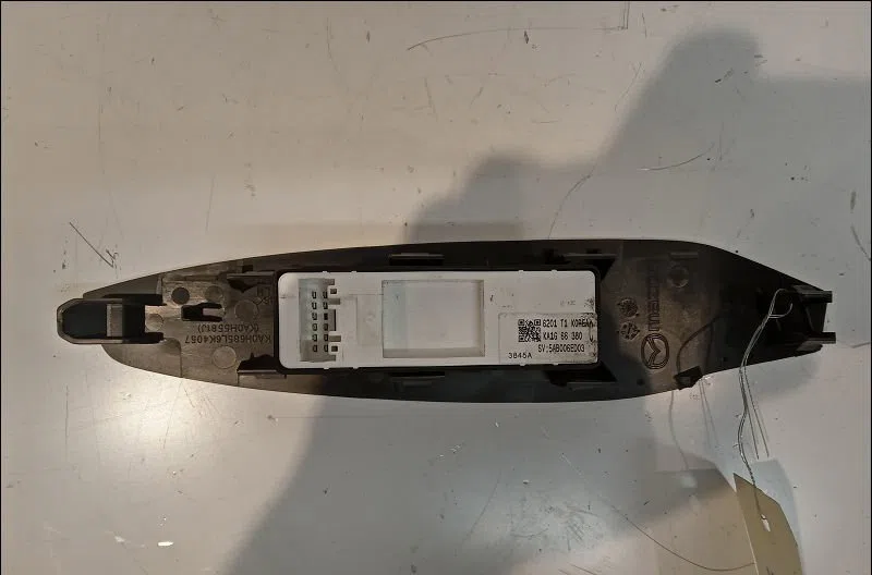 Commande leve-glace porte arrière gauche Mazda CX-5 (KE, GH) 2.2 d awd (ke102) (2012-2017) 5 portes occasion — photo 2