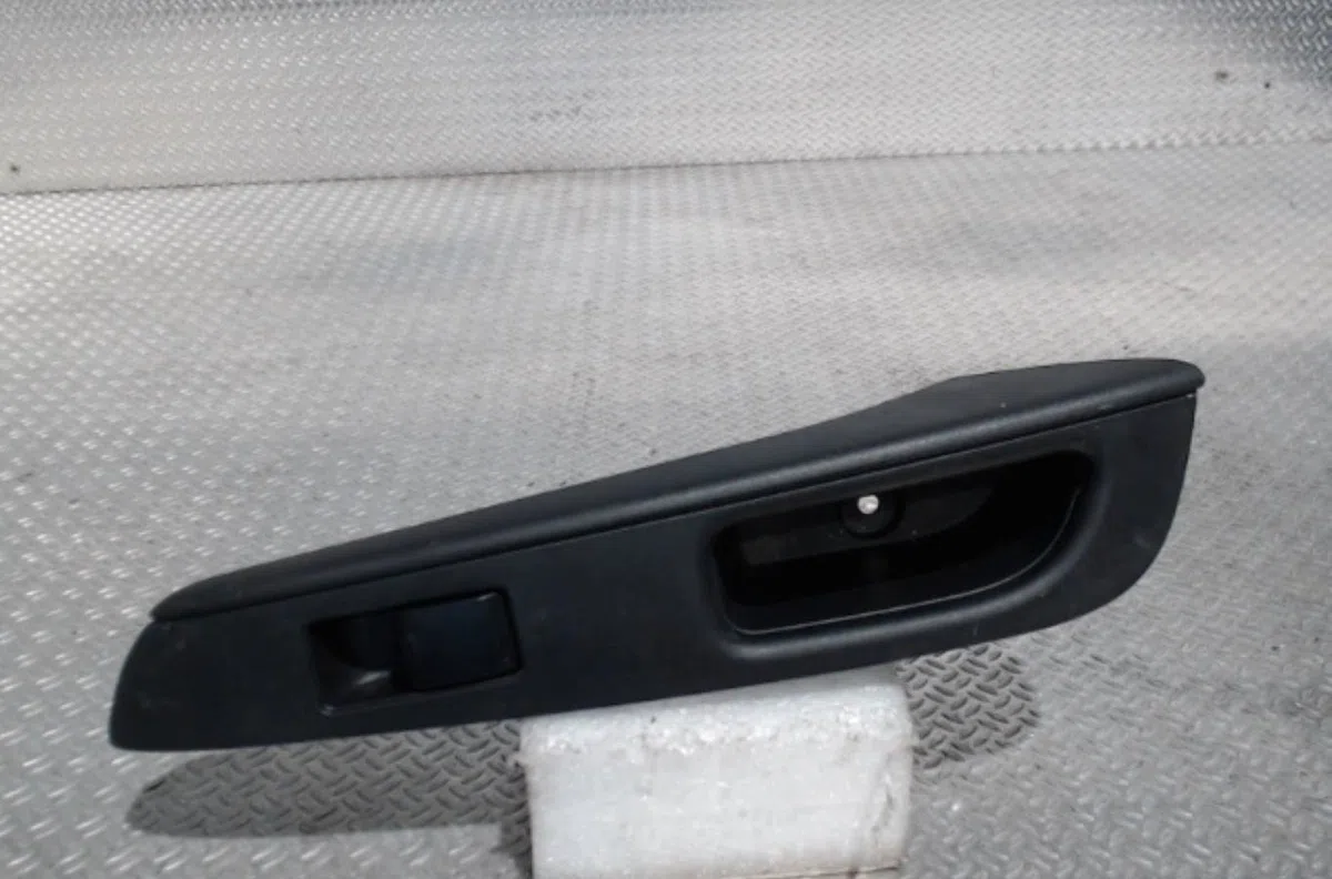 Commande leve-glace porte arrière gauche NISSAN NOTE 2  NOTE 2 occasion — photo 2
