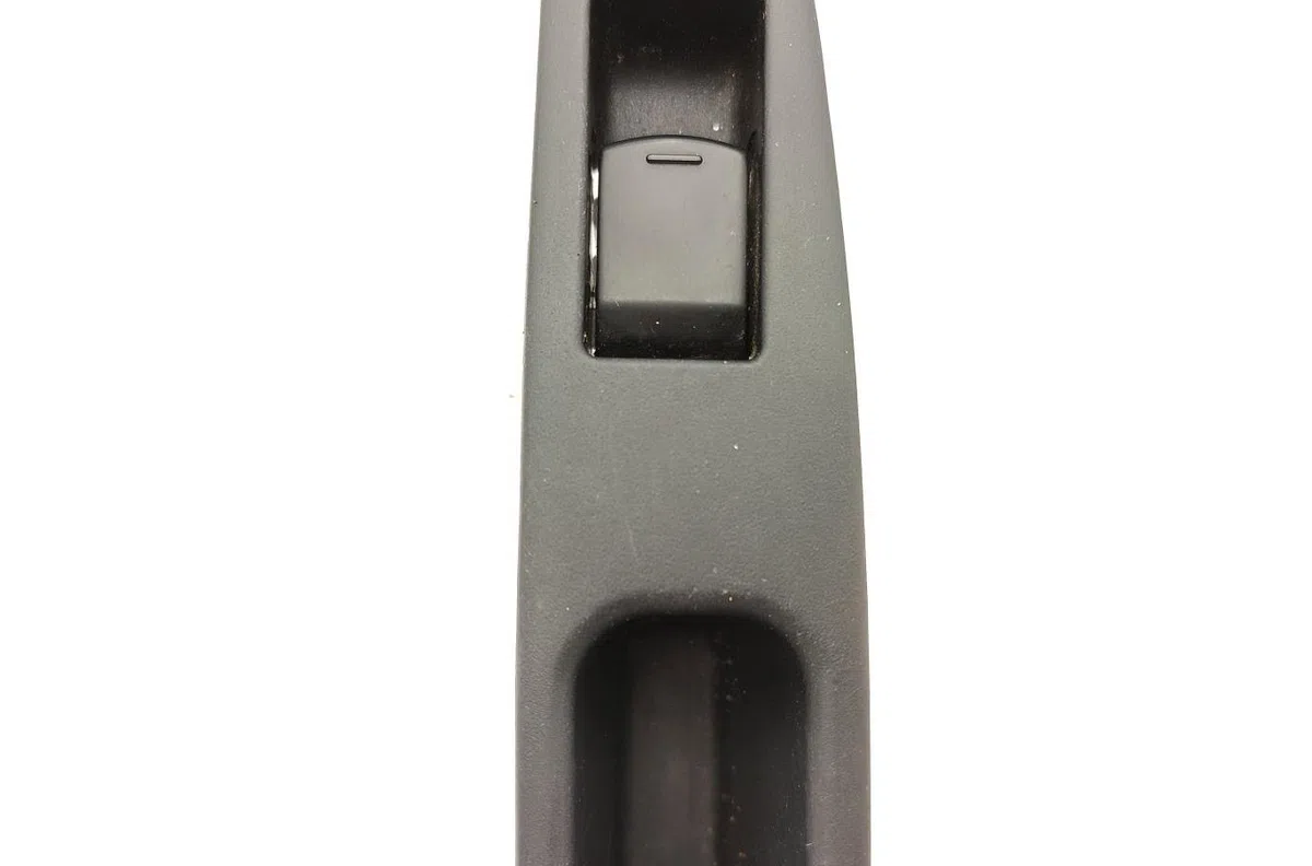 Commande leve-glace porte arrière gauche NISSAN QASHQAI 1 PHASE 1 occasion — photo 4