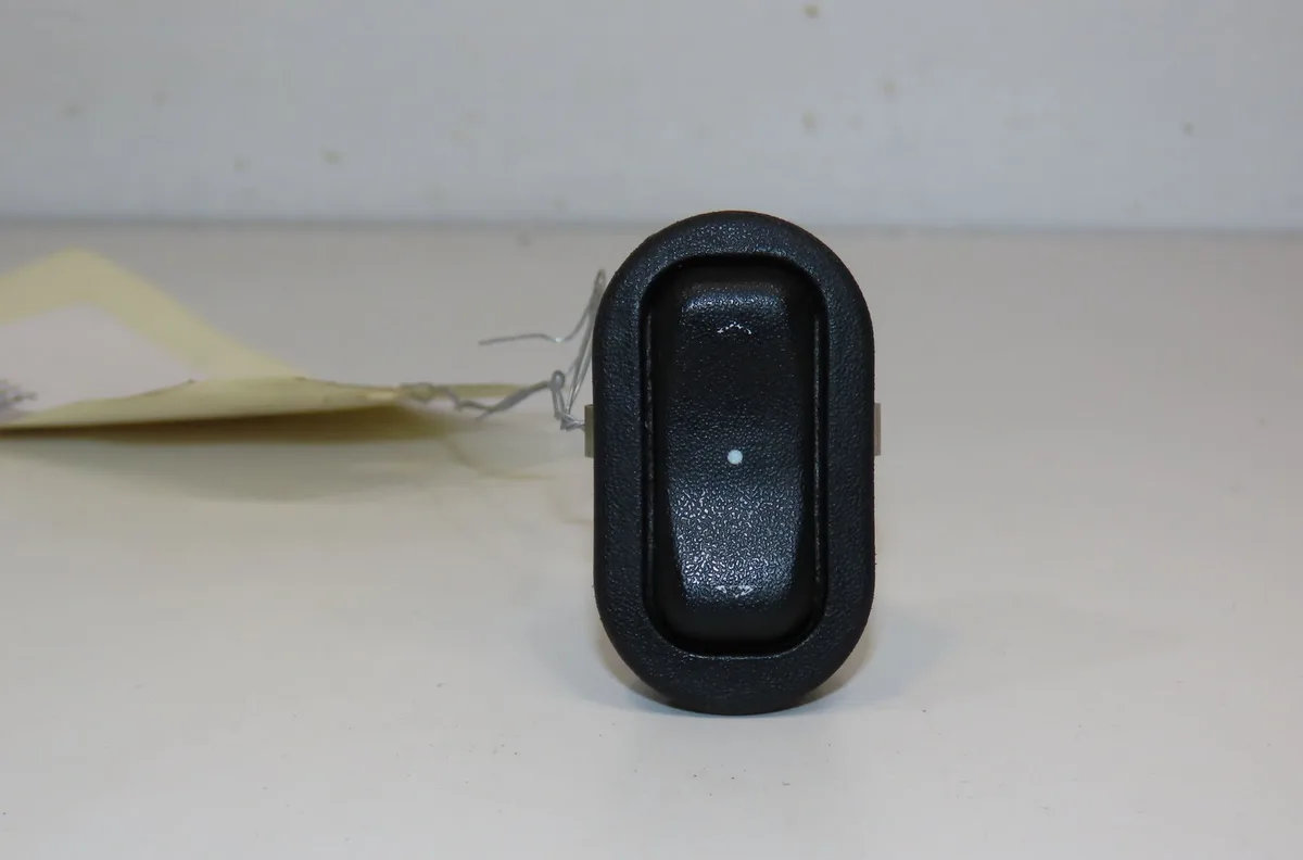 Commande leve-glace porte arrière gauche Opel ZAFIRA A Monospace (T98) 2.0 dti 16v (f75) (2000-2005) 5 portes occasion