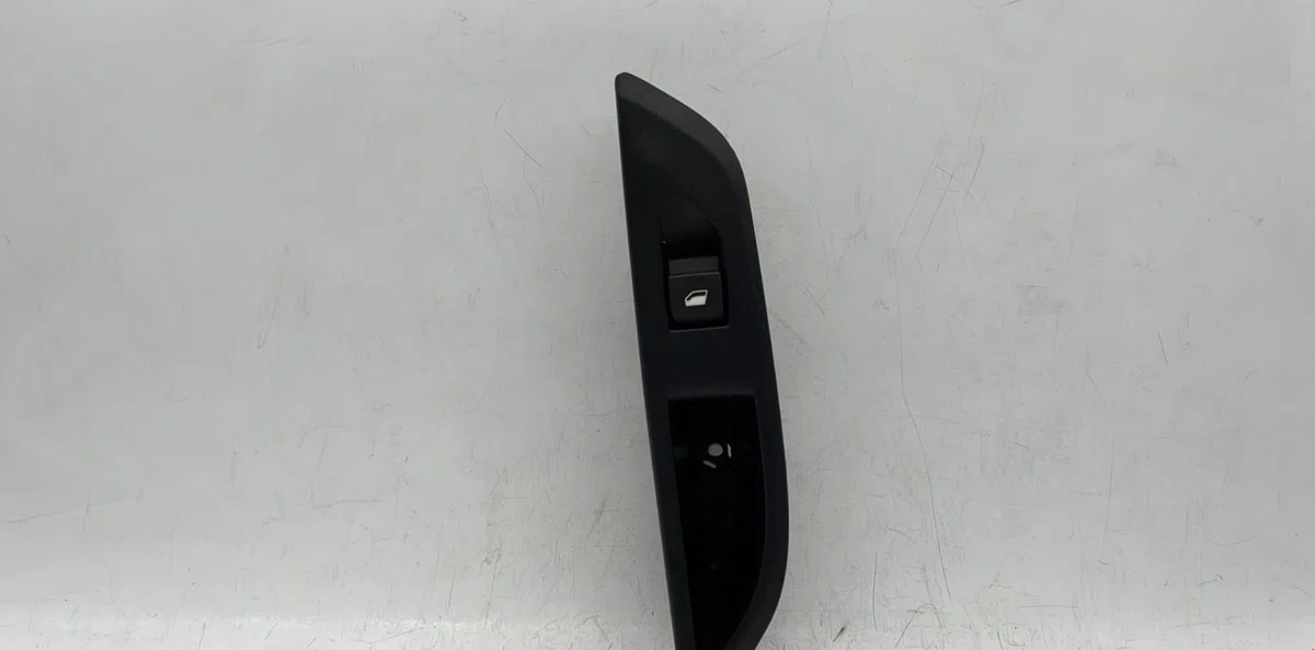 Commande leve-glace porte arrière gauche PEUGEOT 208 2 occasion — photo 2