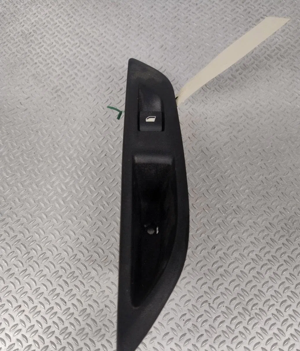 Commande leve-glace porte arrière gauche Peugeot 208 II (UB_, UP_, UW_, UJ_) 1.2 puretech 75 (2019) occasion — photo 2