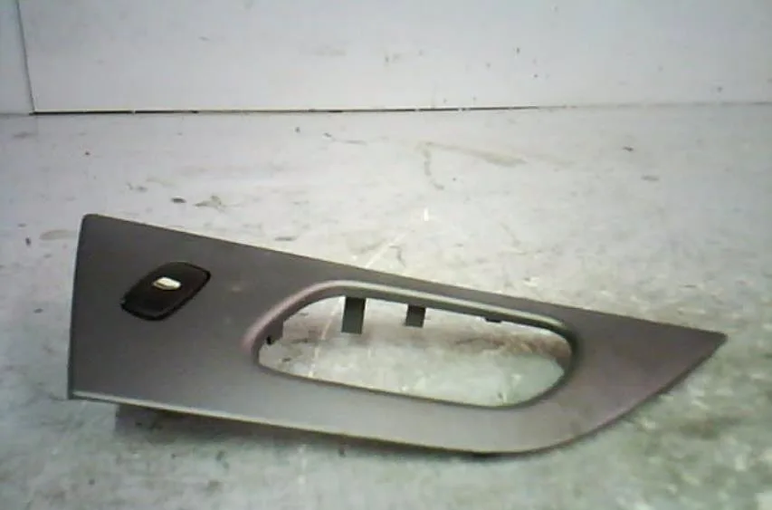 Commande leve-glace porte arrière gauche Peugeot 407 SW (6E_) 2.2 hdi 170 (2006-2010) occasion