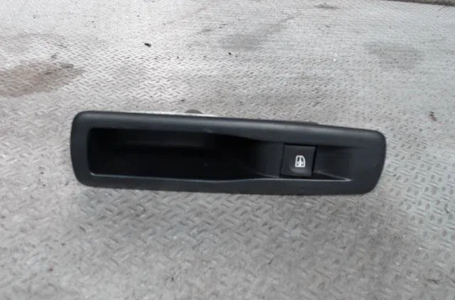 Commande leve-glace porte arrière gauche RENAULT GRAND SCENIC 3 GRAND SCENIC 3 PHASE 1 occasion