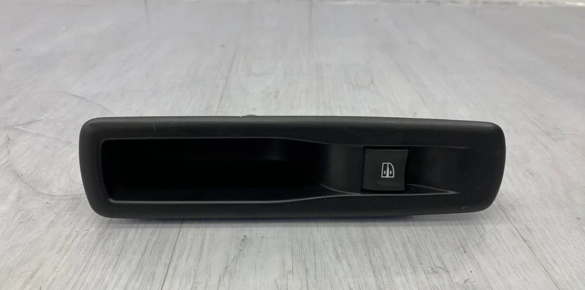 Commande leve-glace porte arrière gauche RENAULT MEGANE 3 PHASE 2 occasion — photo 3