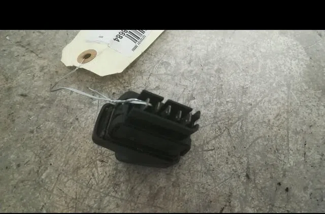 Commande leve-glace porte arrière gauche Renault MEGANE I Break (KA0-1_) 1.6 16v (ka0b, ka04, ka11) (1999-2003) occasion — photo 2
