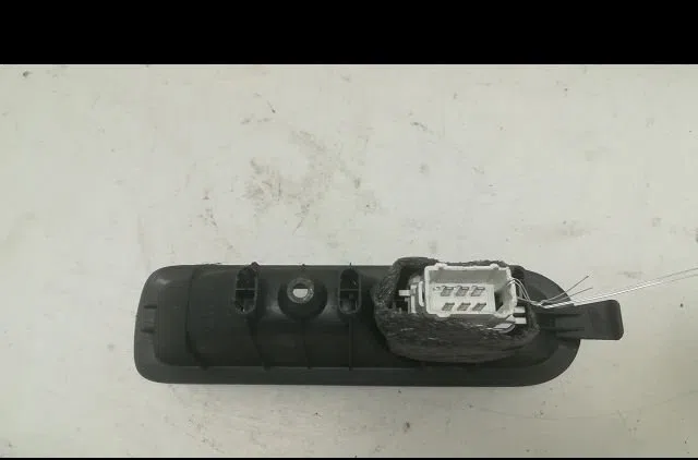 Commande leve-glace porte arrière gauche Renault MEGANE II Break (KM0-1_) 1.9 dci (kmrg, km1g, km0g, km2c) (2003-2009) o