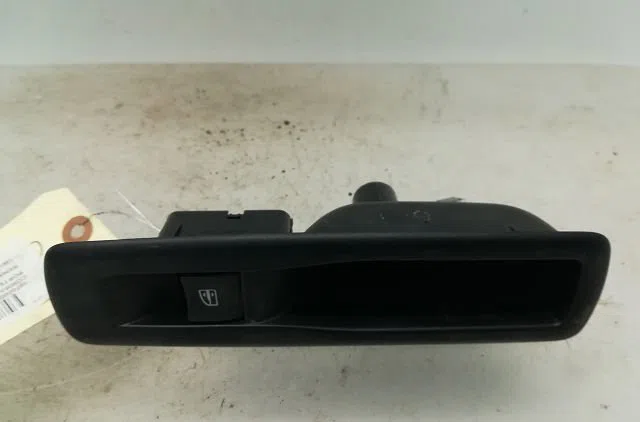Commande leve-glace porte arrière gauche Renault MEGANE III Grandtour (KZ0-1) 1.5 dci (kz09, kz0d, kz1g, kz29, kz14, kz1w, kz10, kz1f,... (2009) 5 portes occasion