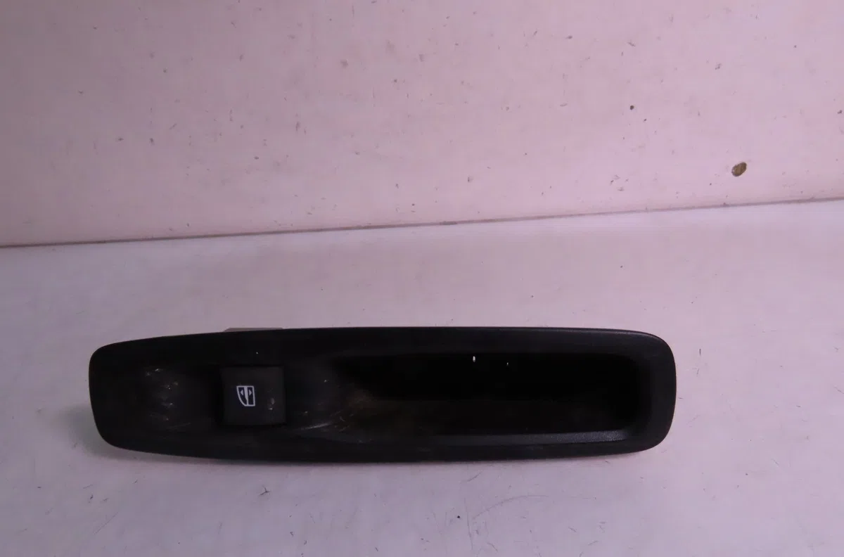 Commande leve-glace porte arrière gauche Renault MEGANE IV 3-5 portes (B9A-M-N_) 1.0 tce 115 (b9md, b9mw) (2020) occasion — photo 3