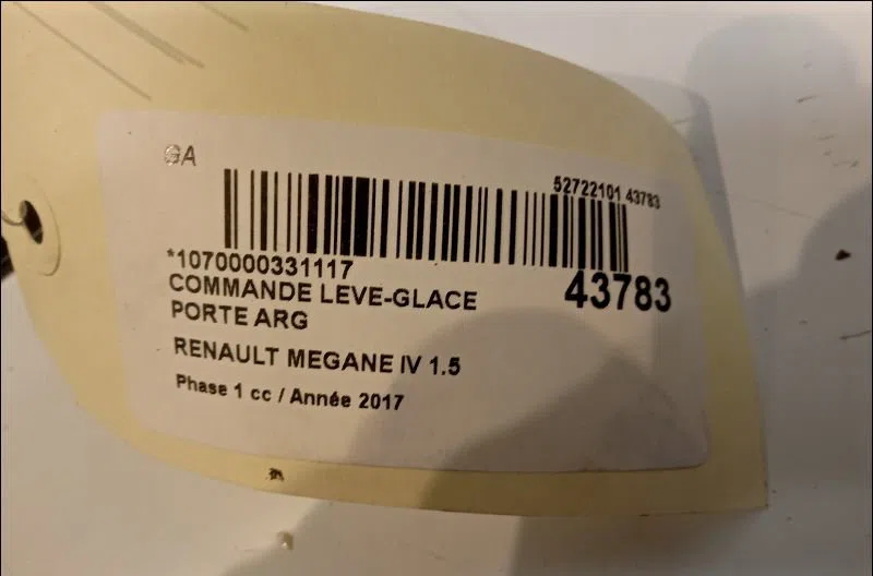 Commande leve-glace porte arrière gauche Renault MEGANE IV Estate (K9A-M-N_) 1.5 dci 90 (2016) occasion — photo 3