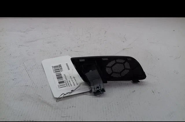 Commande leve-glace porte arrière gauche Skoda YETI (5L) 1.2 tsi (2009-2015) occasion — photo 2