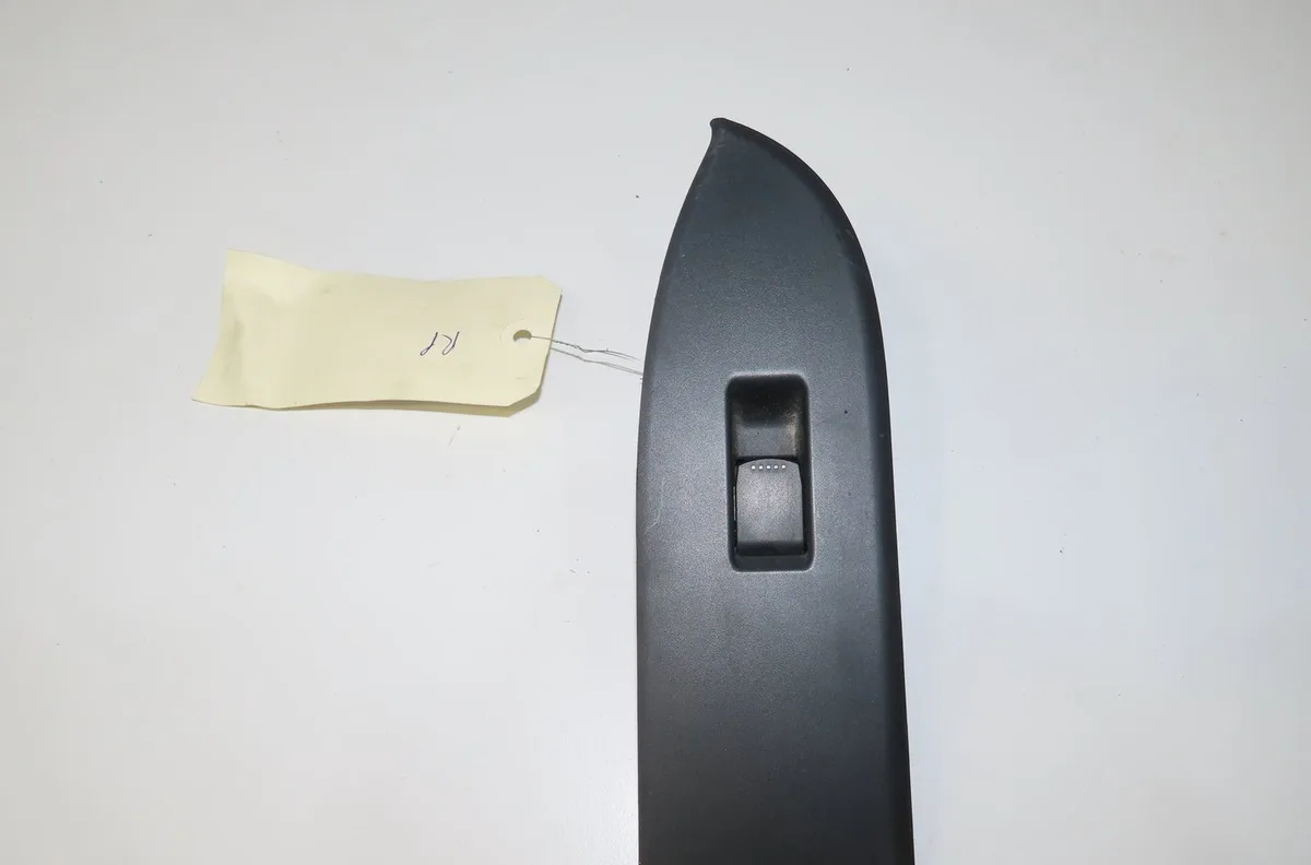 Commande leve-glace porte arrière gauche Suzuki GRAND VITARA II (JT, TE, TD) 1.9 ddis traction intégrale (jt419, td44, jb419wd,... (2005-2015) occasion