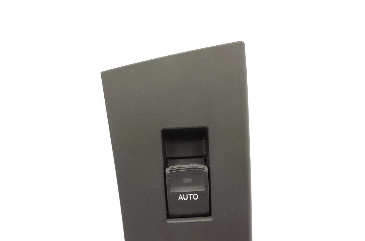 Commande leve-glace porte arrière gauche TOYOTA AURIS 2 PHASE 2 occasion — photo 4