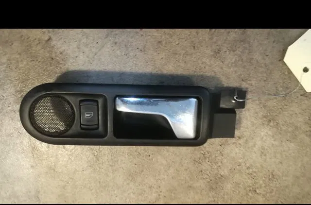 Commande leve-glace porte arrière gauche Volkswagen PASSAT B5 (3B2) 1.9 tdi (1996-2000) occasion — photo 4