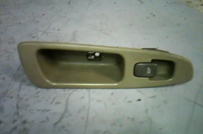 Commande leve-glace porte arrière gauche Volvo V40 Break (645) 1.9 di (2000-2004) occasion