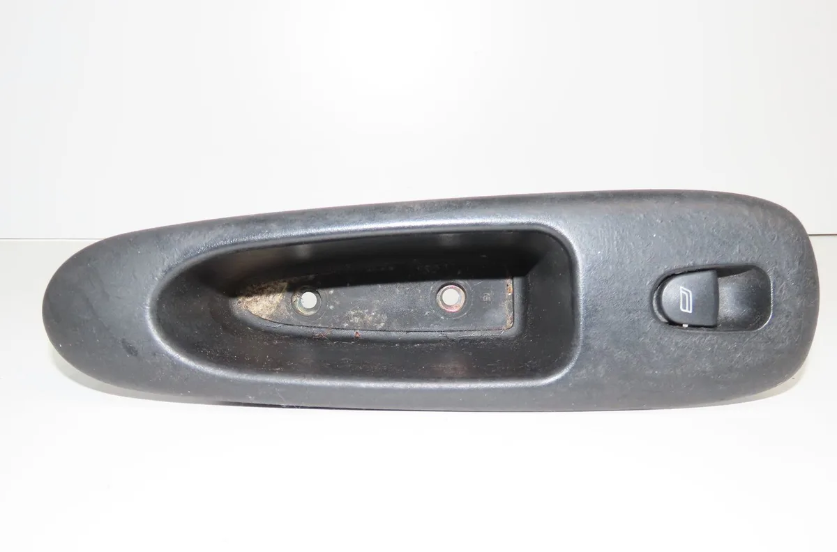 Commande lève-glace porte avant droite Alfa romeo 156 Sportwagon (932_) 1.9 jtd (932b2b, 932b2c) (2001-2006) occasion