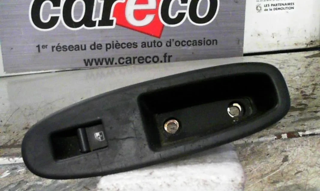 Commande lève-glace porte avant droite ALFA ROMEO 159 159 BREAK occasion