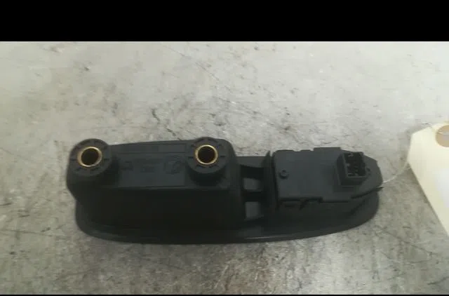 Commande lève-glace porte avant droite Alfa romeo 159 Sportwagon (939_) 1.9 jtdm 16v (939bxc1b, 939bxc12) (2006-2011) oc