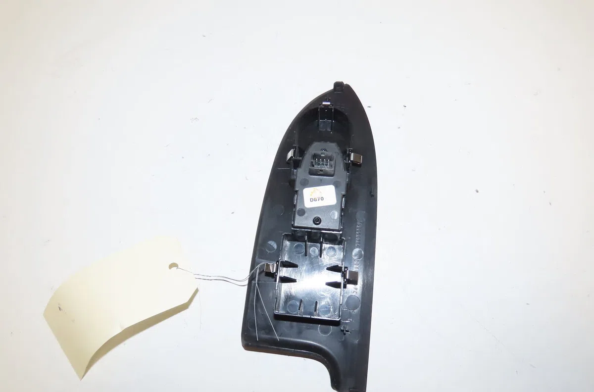 Commande lève-glace porte avant droite Alfa romeo GIULIETTA (940_) 2.0 jtdm (940fxe1a, 940fxg11) (2010-2020) occasion