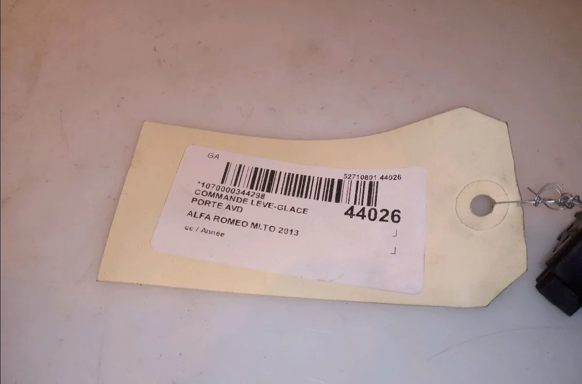 Commande lève-glace porte avant droite Alfa romeo MITO (955_) 0.9 twinair (955axy1b) (2013-2018) occasion — photo 4
