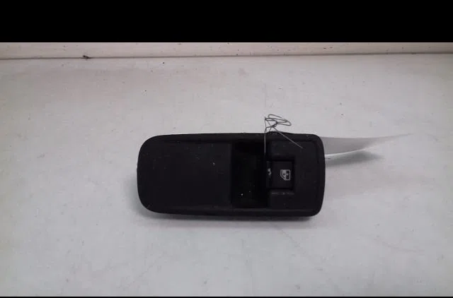 Commande lève-glace porte avant droite Alfa romeo MITO (955_) 1.3 multijet (955axp1a, 955ayc1a) (2009-2018) 3 portes occasion