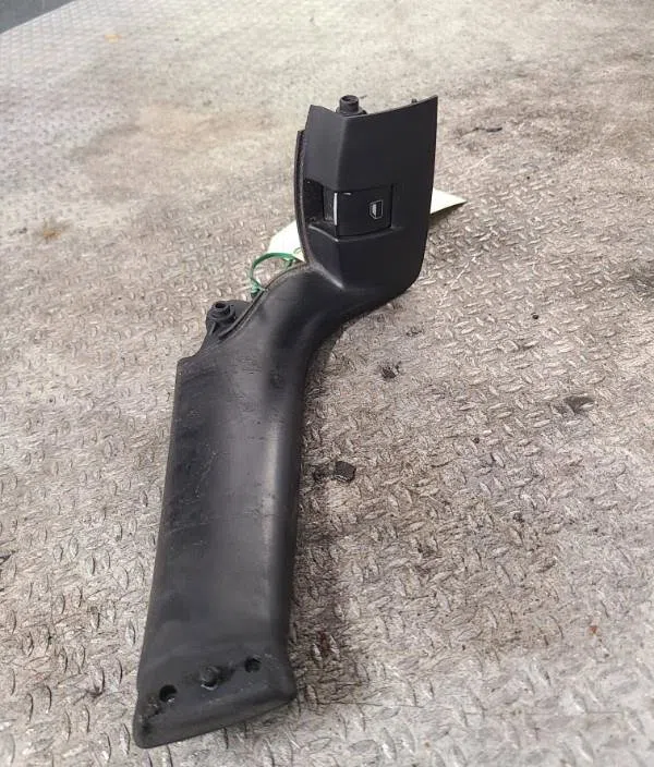 Commande lève-glace porte avant droite AUDI A3 2 A3 2 PHASE 1 occasion