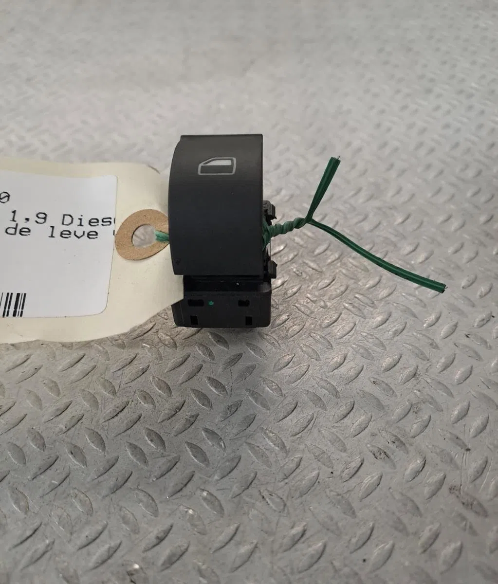 Commande lève-glace porte avant droite AUDI A3 2  A3 2 PHASE 2 occasion — photo 2