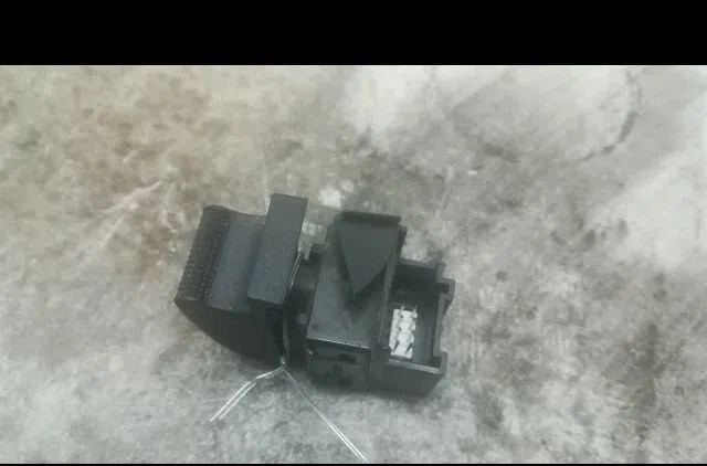 Commande lève-glace porte avant droite AUDI A3 I 1998 occasion — photo 2
