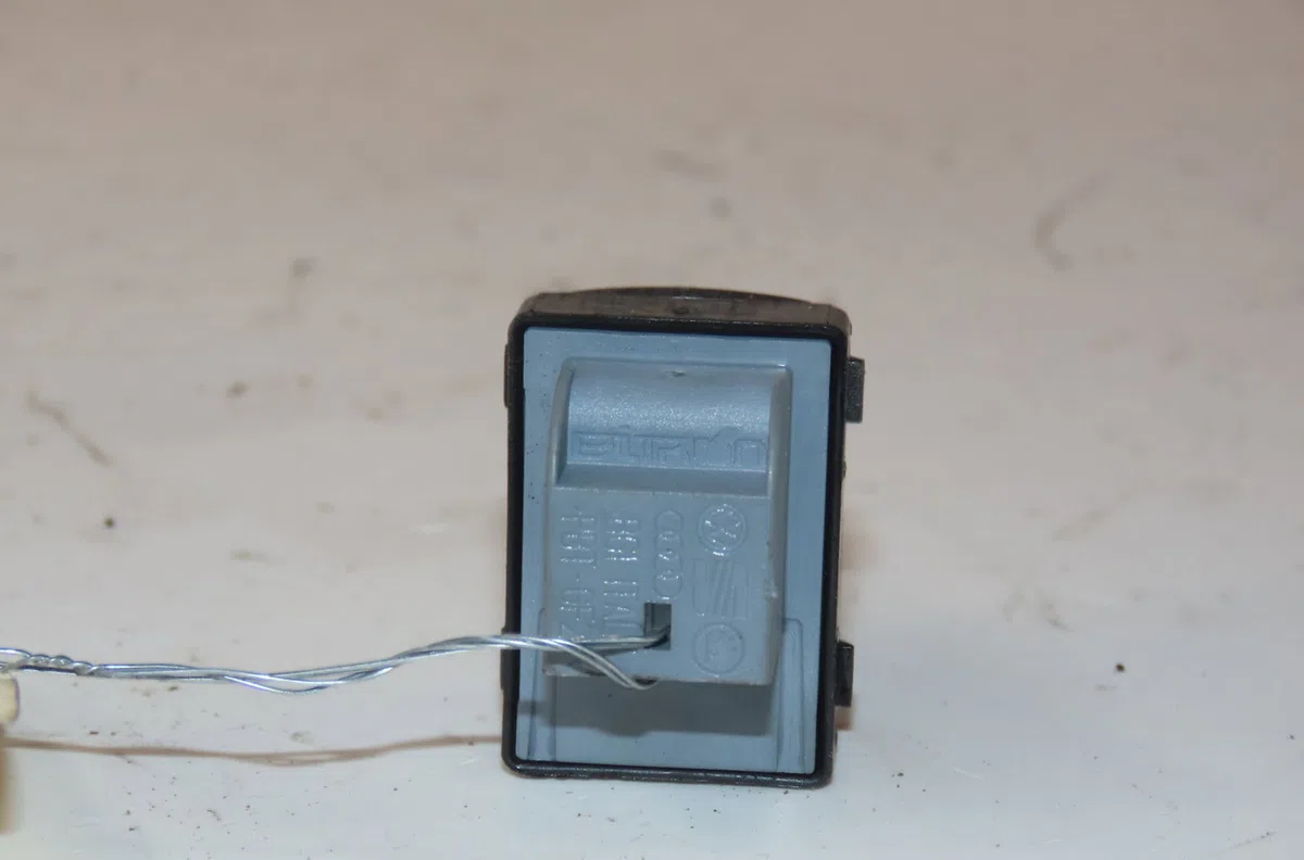 Commande lève-glace porte avant droite Audi A3 Sportback (8PA) 1.9 tdi (2004-2010) occasion — photo 2