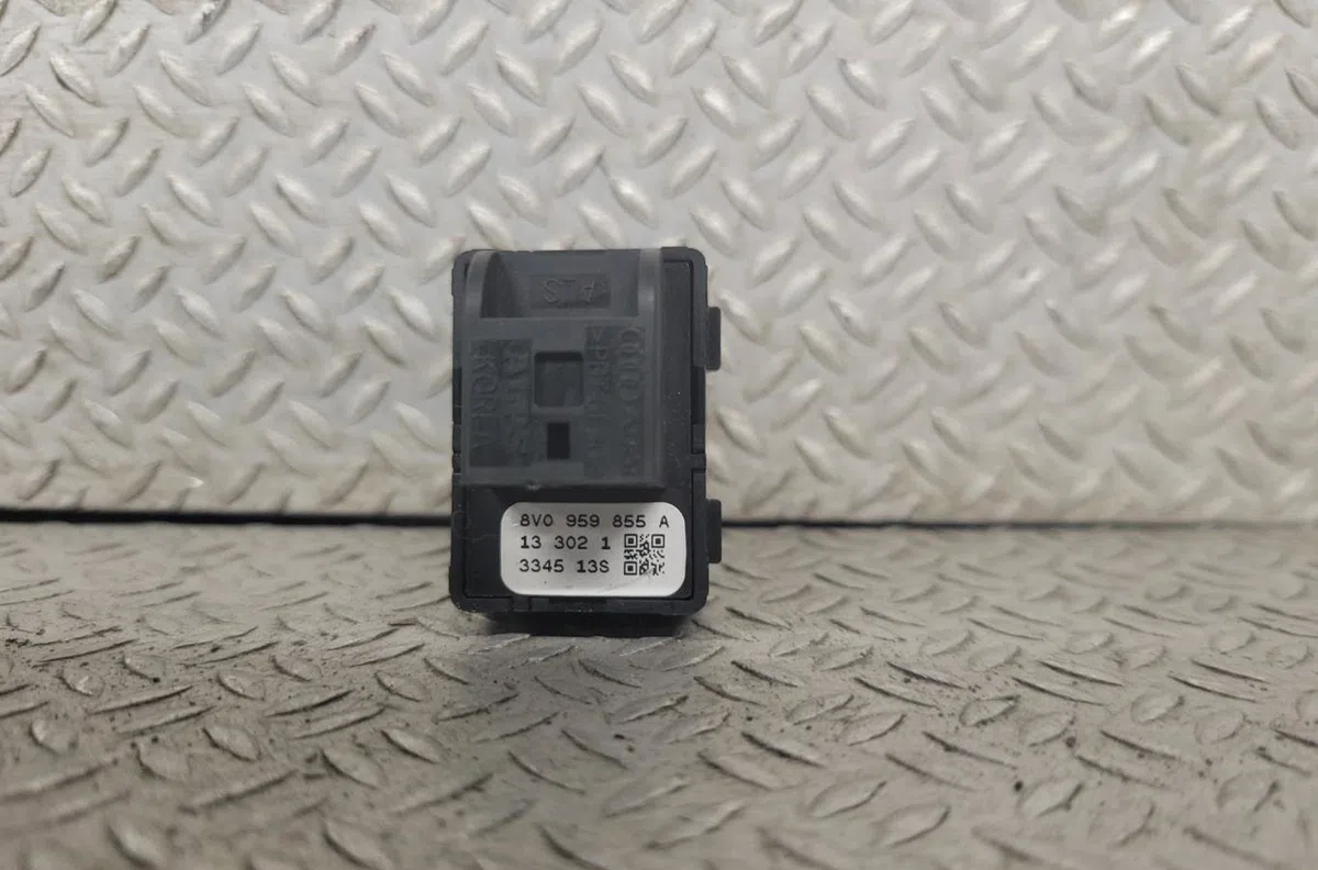 Commande lève-glace porte avant droite Audi A3 Sportback (8VA, 8VF) 2.0 tdi (2012-2020) 5 portes occasion — photo 2