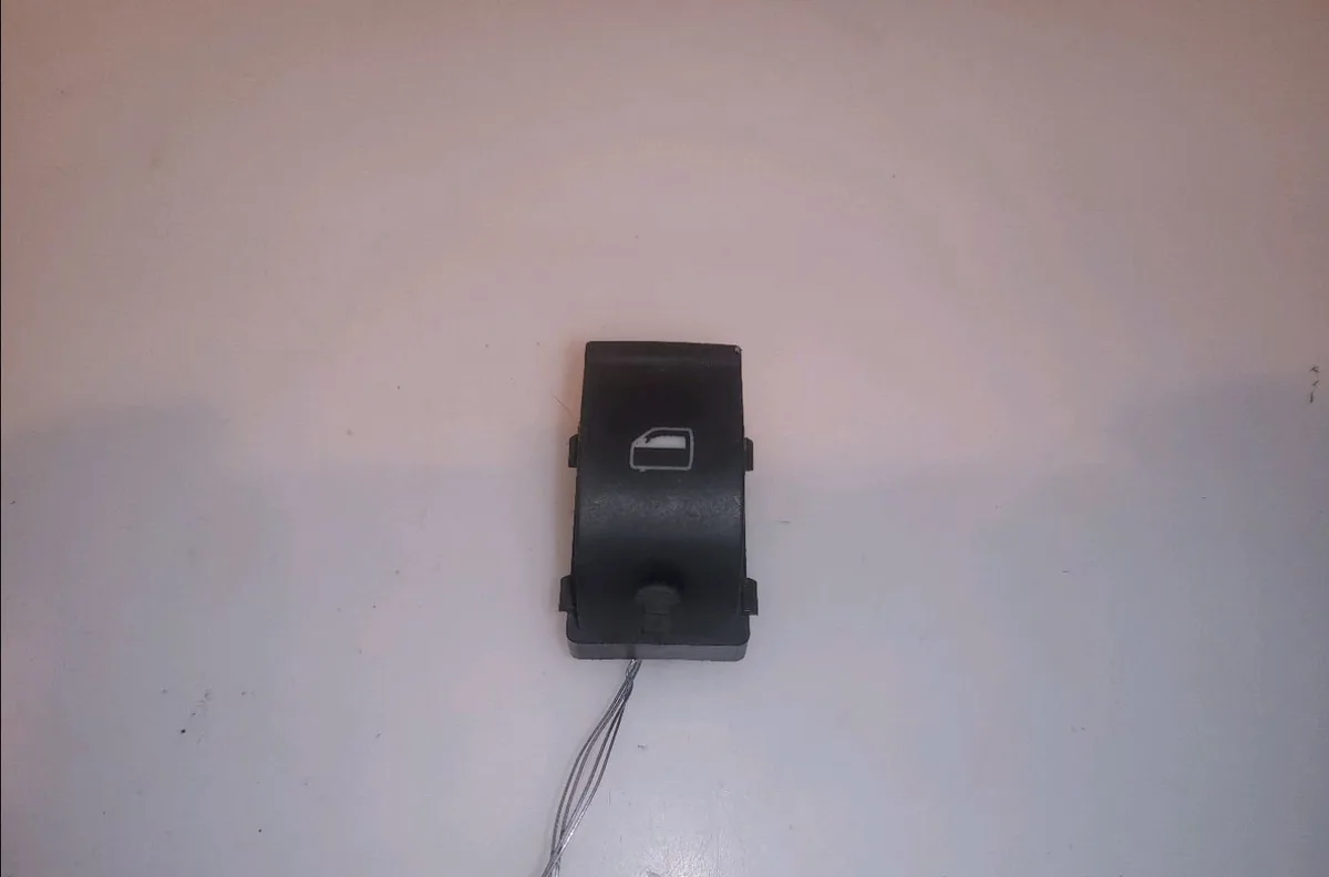 Commande lève-glace porte avant droite Audi A4 B7 (8EC) 1.9 tdi (2004-2008) 4 portes occasion