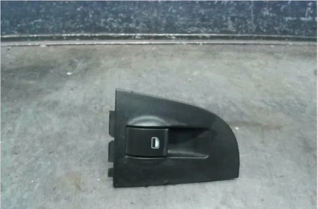 Commande lève-glace porte avant droite Audi A6 C5 (4B2) 2.5 tdi quattro (1997-2005) occasion — photo 4