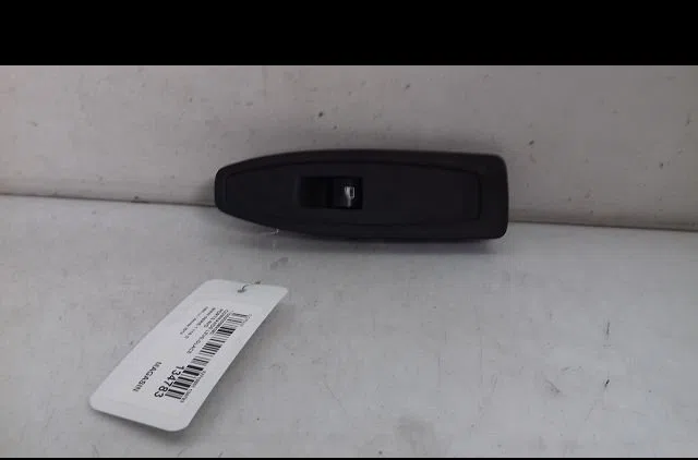 Commande lève-glace porte avant droite Bmw 1 (F21) 116 d (2011) occasion — photo 3
