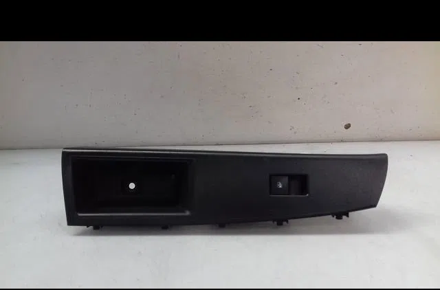 Commande lève-glace porte avant droite Chevrolet CRUZE 3-5 portes (J305) 1.7 d (2012-2015) occasion — photo 3