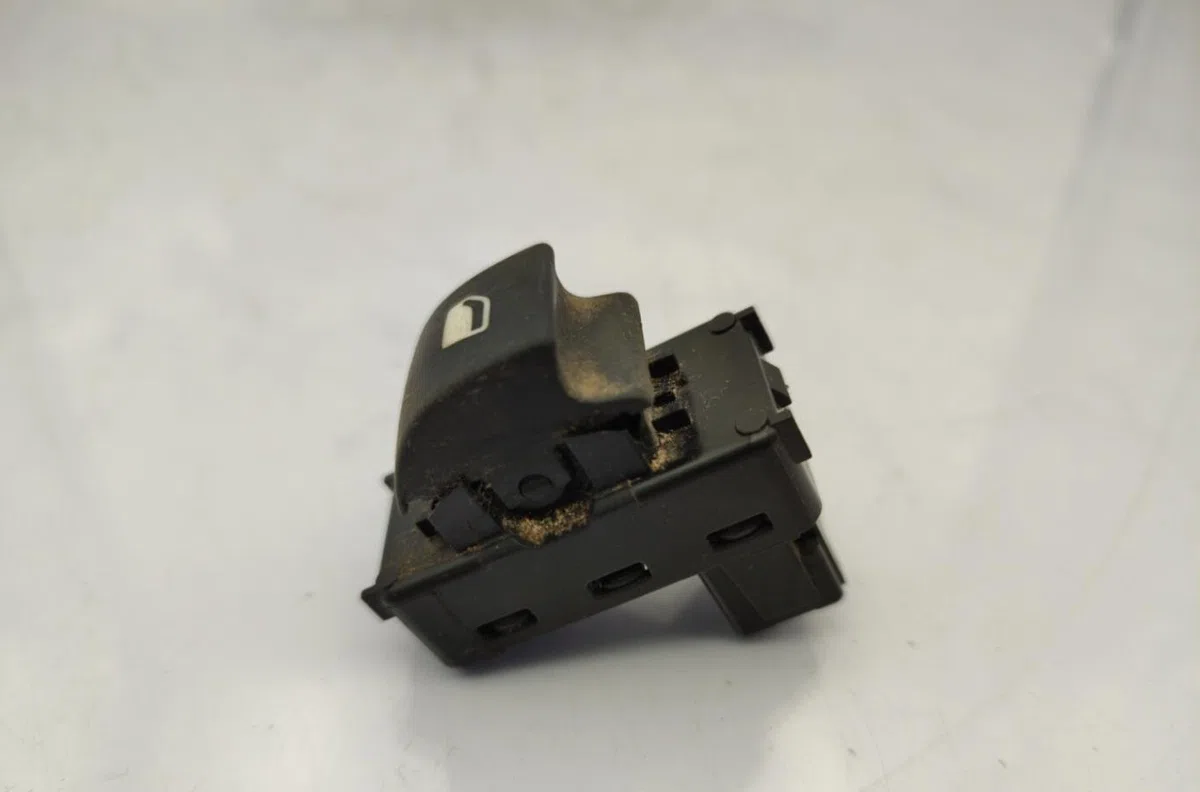 Commande lève-glace porte avant droite CITROEN BERLINGO 2 PHASE 1 occasion — photo 2