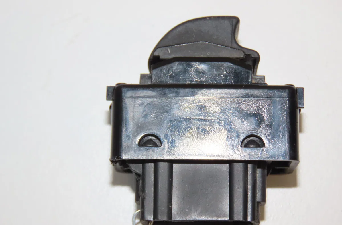 Commande lève-glace porte avant droite Citroen BERLINGO Camionnette-Monospace (B9) 1.6 hdi 75 (2008) 3 portes occasion — photo 2