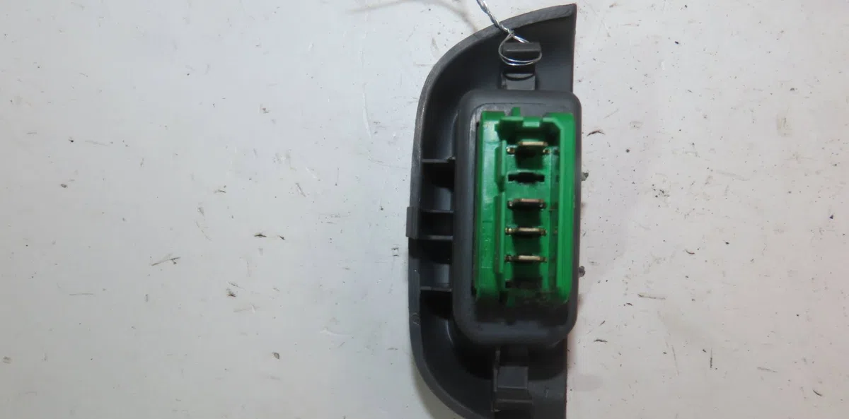 Commande lève-glace porte avant droite Citroen C1 (PM_, PN_) 1.0 (2005-2014) 5 portes occasion — photo 2