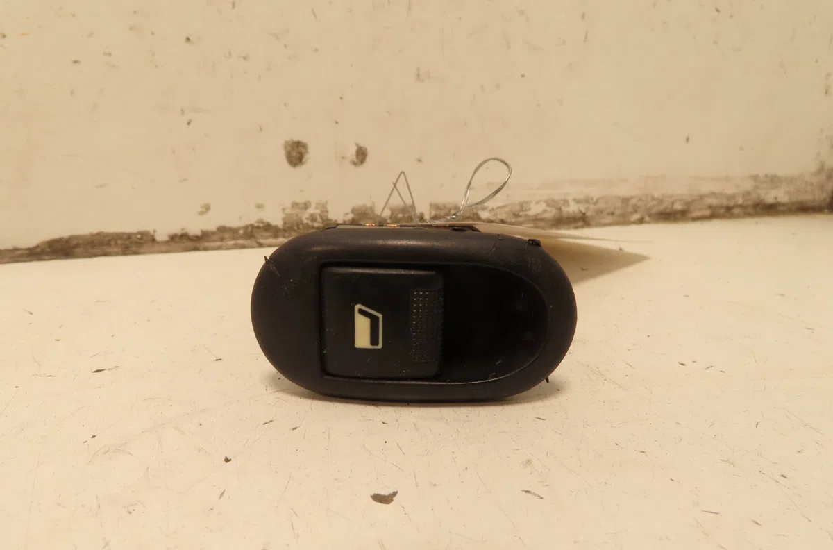Commande lève-glace porte avant droite Citroën C2 (JM_) 1.1 (2003-2012) 3 portes occasion
