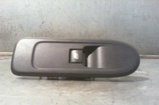Commande lève-glace porte avant droite CITROEN C3 2010 occasion — photo 3