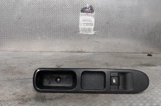 Commande lève-glace porte avant droite CITROEN C3 PICASSO  C3 PICASSO PHASE 1 occasion — photo 2