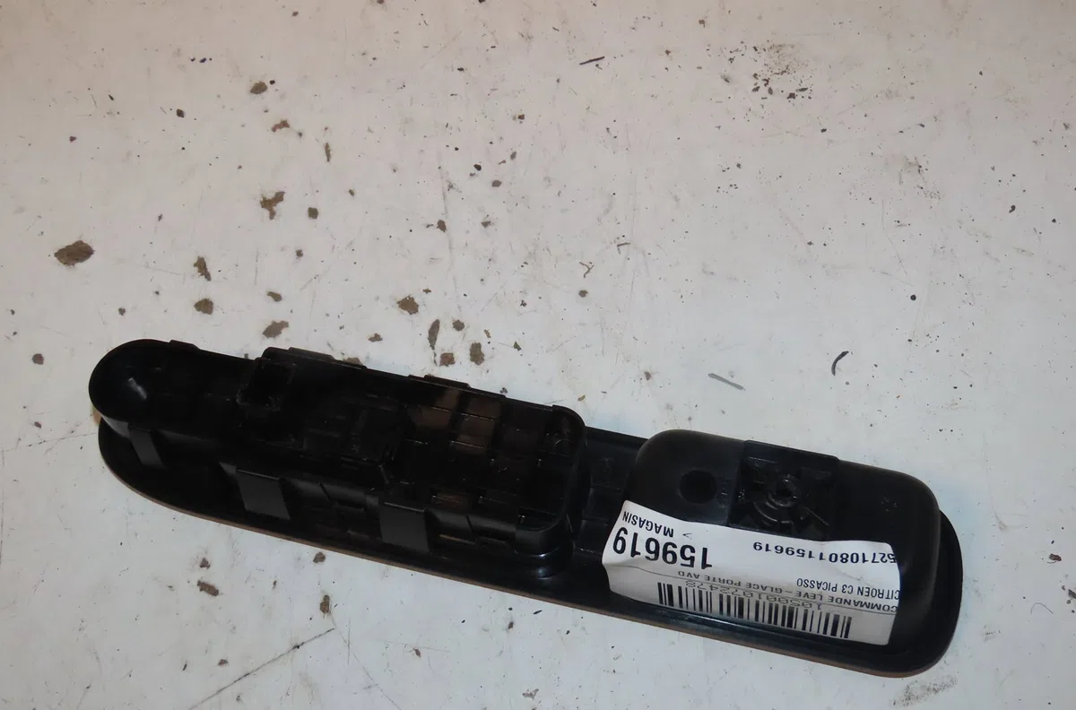 Commande lève-glace porte avant droite Citroen C3 PICASSO (SH_) 1.6 hdi 90 (2010) 5 portes occasion — photo 2