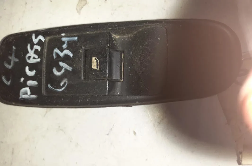 Commande lève-glace porte avant droite Citroen C4 GRAND PICASSO I (UA_) 2.0 hdi 138 (2006-2013) occasion