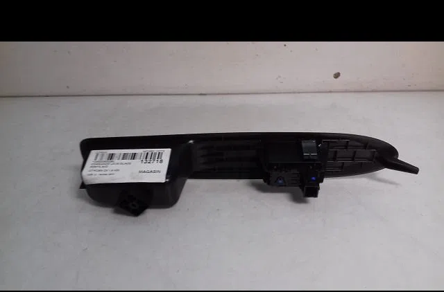 Commande lève-glace porte avant droite Citroën C4 II (NC_) 1.6 hdi 90 (2009) 5 portes occasion — photo 2
